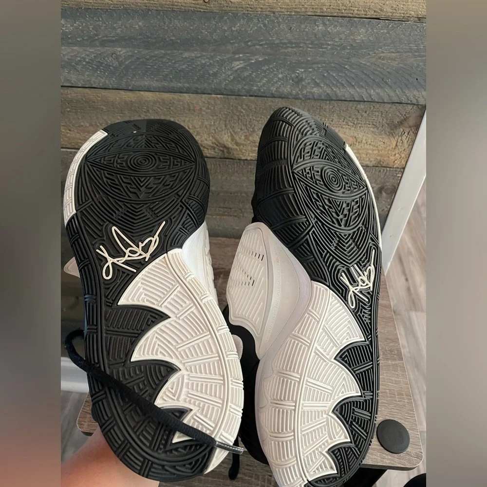 Kyrie 6‎ TB 'Black White' Mens Size 12.5